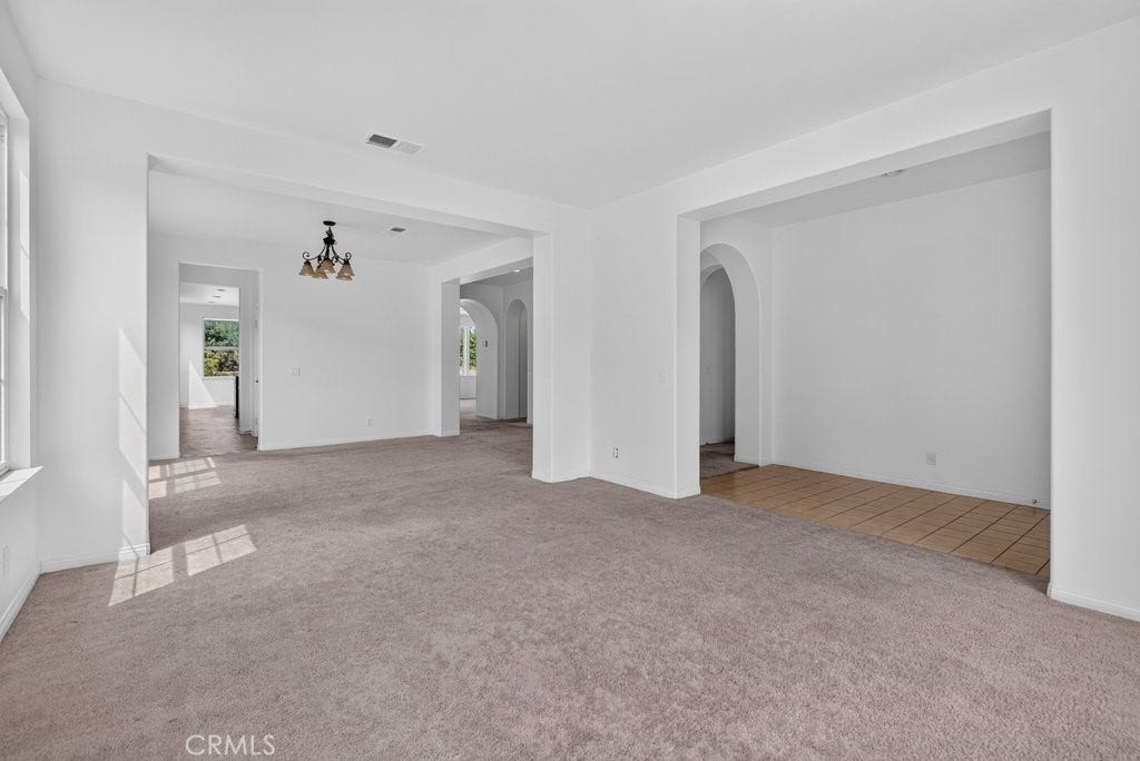 6221 Arcadia Street, Eastvale, CA 92880 6221 Arcadia Street, Eastvale, CA 92880