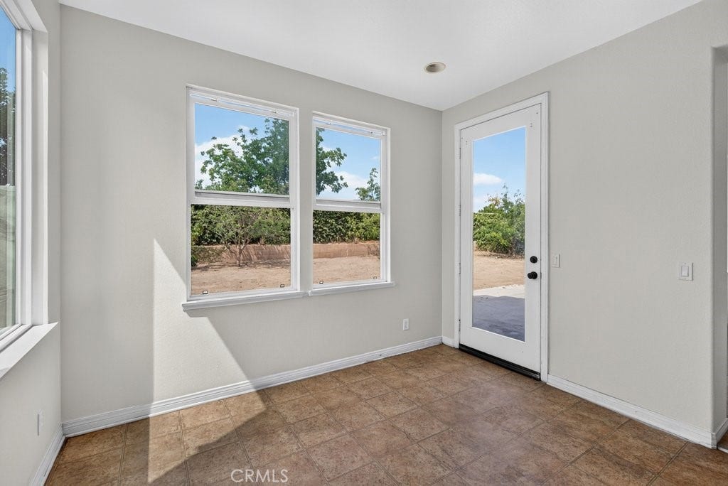 6221 Arcadia Street, Eastvale, CA 92880 6221 Arcadia Street, Eastvale, CA 92880