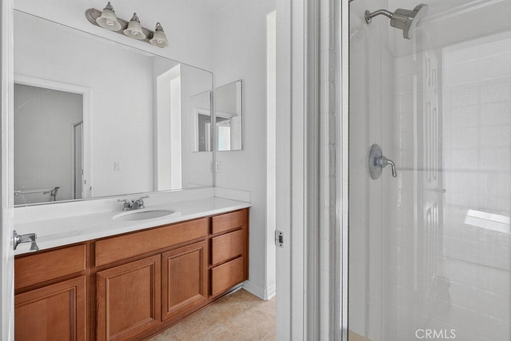 6221 Arcadia Street, Eastvale, CA 92880 6221 Arcadia Street, Eastvale, CA 92880