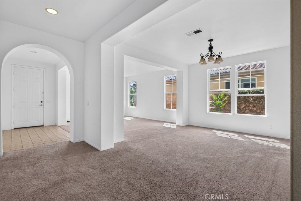 6221 Arcadia Street, Eastvale, CA 92880 6221 Arcadia Street, Eastvale, CA 92880