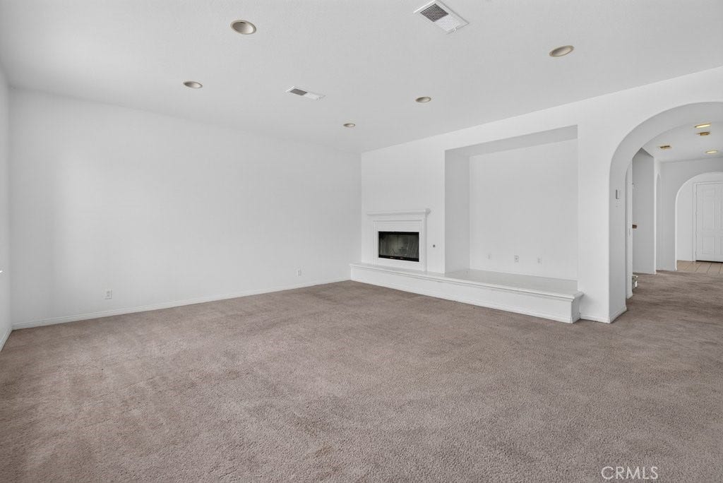 6221 Arcadia Street, Eastvale, CA 92880 6221 Arcadia Street, Eastvale, CA 92880