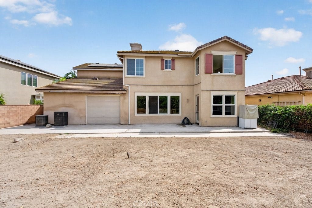 6221 Arcadia Street, Eastvale, CA 92880 6221 Arcadia Street, Eastvale, CA 92880