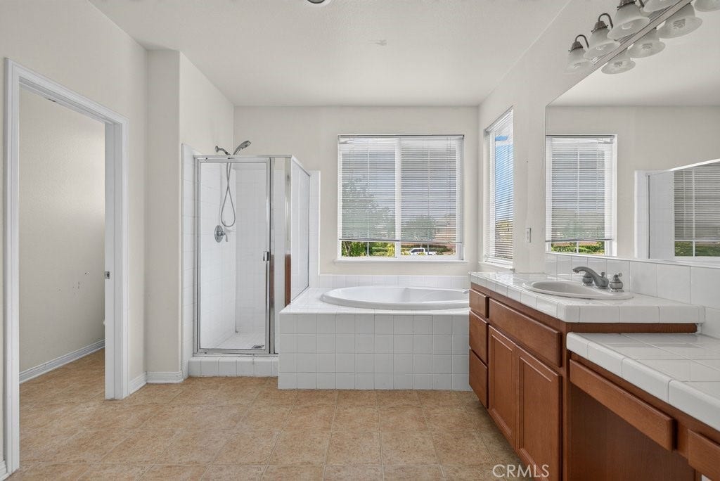 6221 Arcadia Street, Eastvale, CA 92880 6221 Arcadia Street, Eastvale, CA 92880
