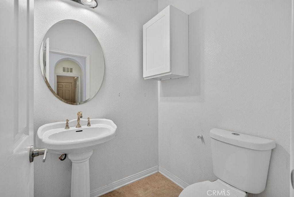 6221 Arcadia Street, Eastvale, CA 92880 6221 Arcadia Street, Eastvale, CA 92880