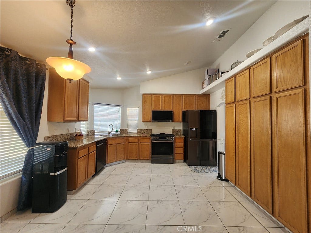 1069 Fig, San Jacinto, CA 92582