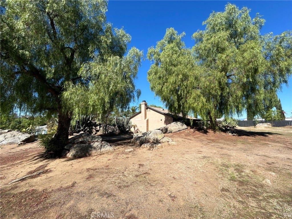 20895 Perry Street, Perris, CA 92570 20895 Perry Street, Perris, CA 92570