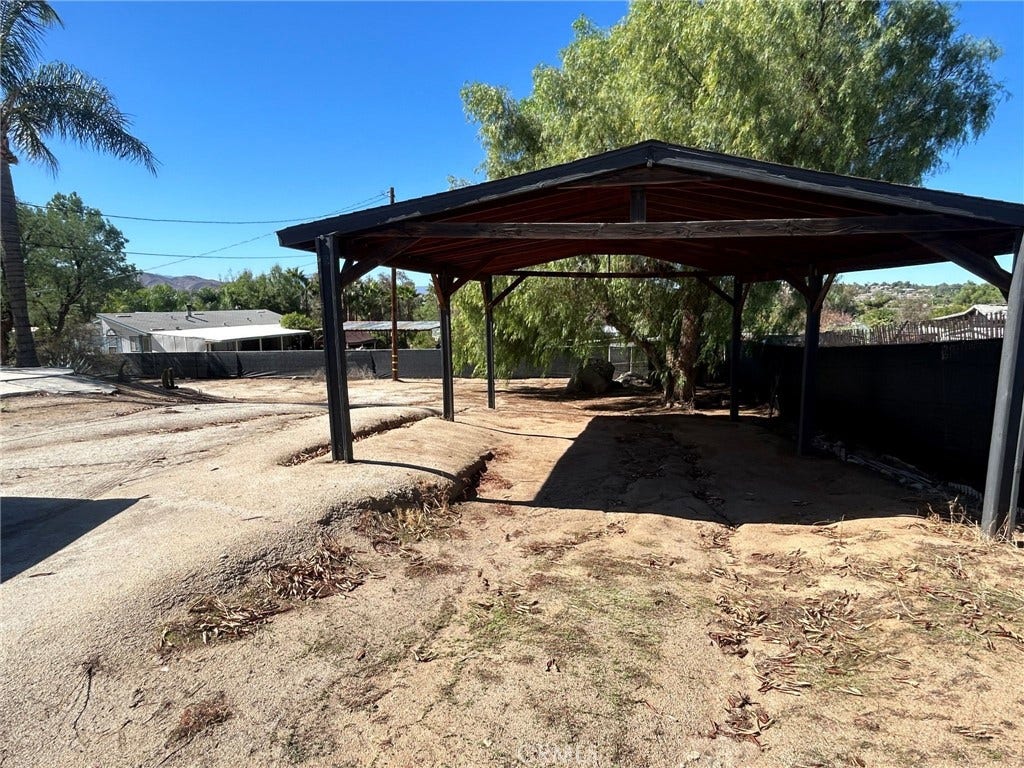 20895 Perry Street, Perris, CA 92570 Carport