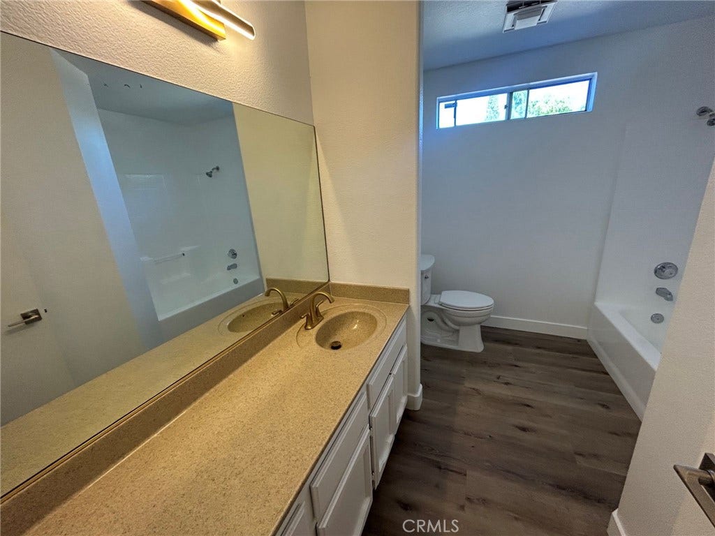 20895 Perry Street, Perris, CA 92570 Hall Bathroom