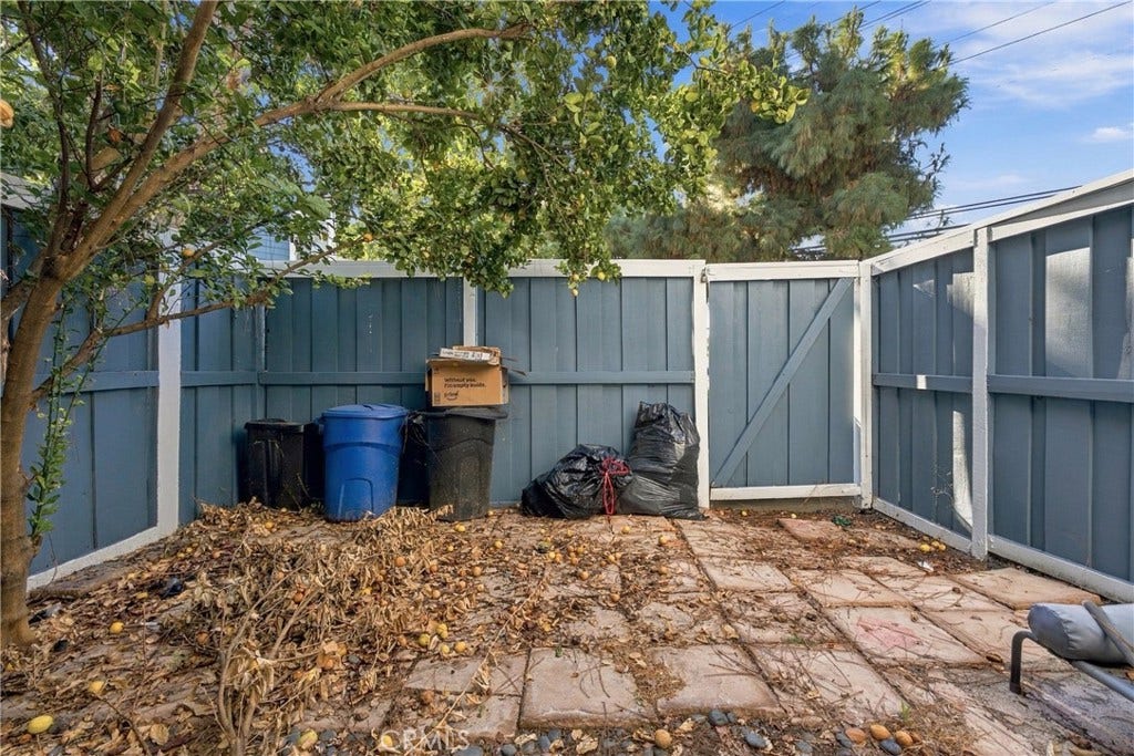 926 W Philadelphia, #R99, Ontario, CA 91762 926 W Philadelphia, #R99, Ontario, CA 91762