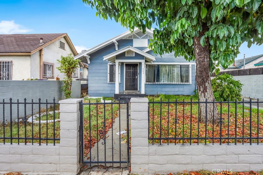 Property photo for 343 W 74th, Los Angeles, CA