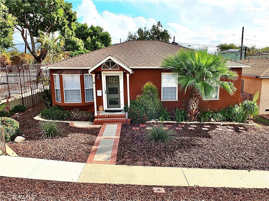 Property photo for 3366 Maine, Long Beach, CA