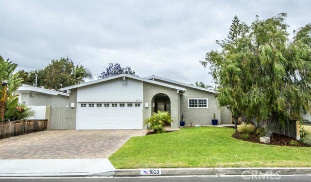 Property photo for 1023 8th Street, Manhattan Beach, CA