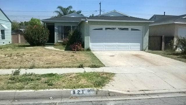 Property photo for 921 W 138th Street, Compton, CA