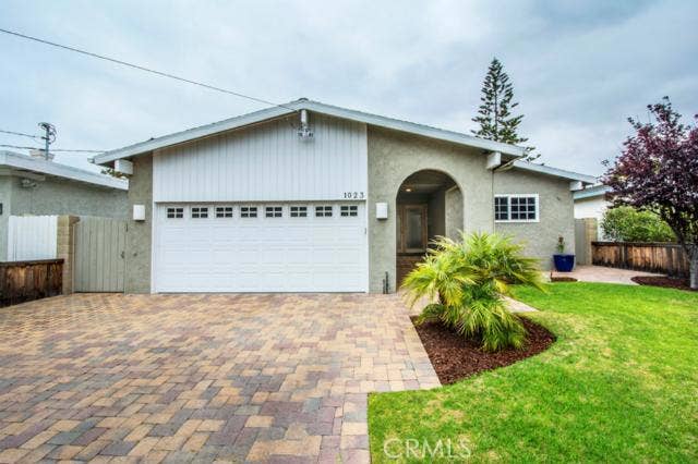 Property photo for 1023 8th Street, Manhattan Beach, CA