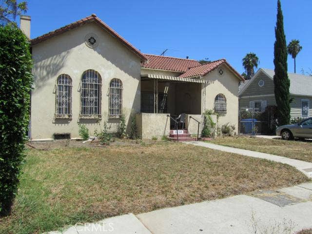 Property photo for 2534 6th Avenue, Los Angeles, CA