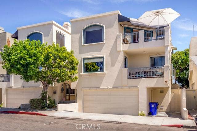Property photo for 512 Highland Avenue, Manhattan Beach, CA
