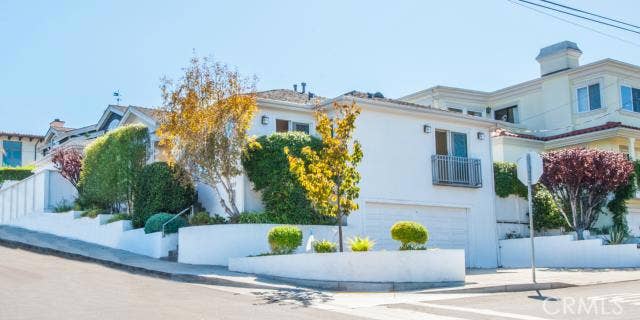 Property photo for 929 John Street, Manhattan Beach, CA