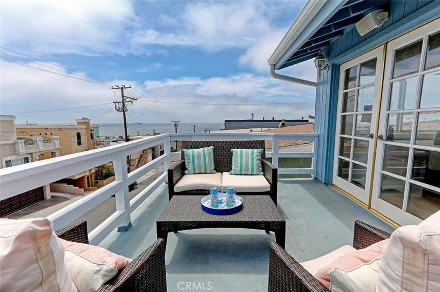 Property photo for 229 9th Street, Manhattan Beach, CA
