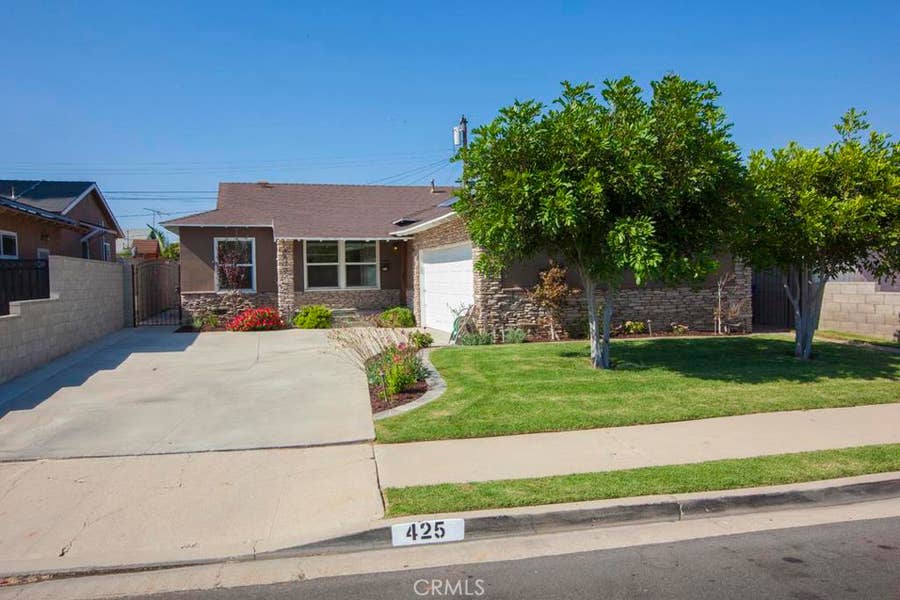 Property photo for 425 W 231st Street, Carson, CA