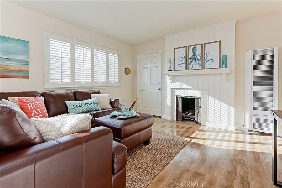 Property photo for 221 31st Place, Manhattan Beach, CA
