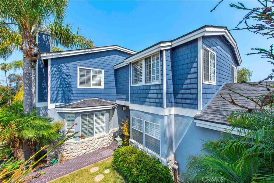Property photo for 1701 Oak Avenue, Manhattan Beach, CA