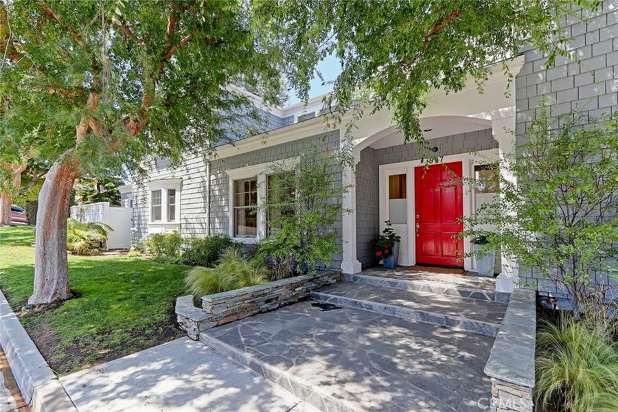Property photo for 927 N Dianthus Street, Manhattan Beach, CA