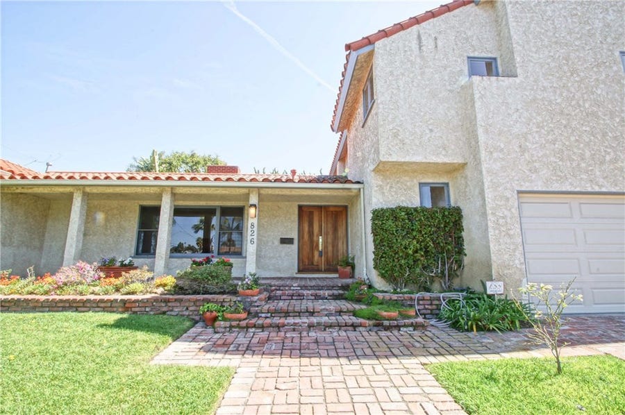 Property photo for 826 N Dianthus Street, Manhattan Beach, CA
