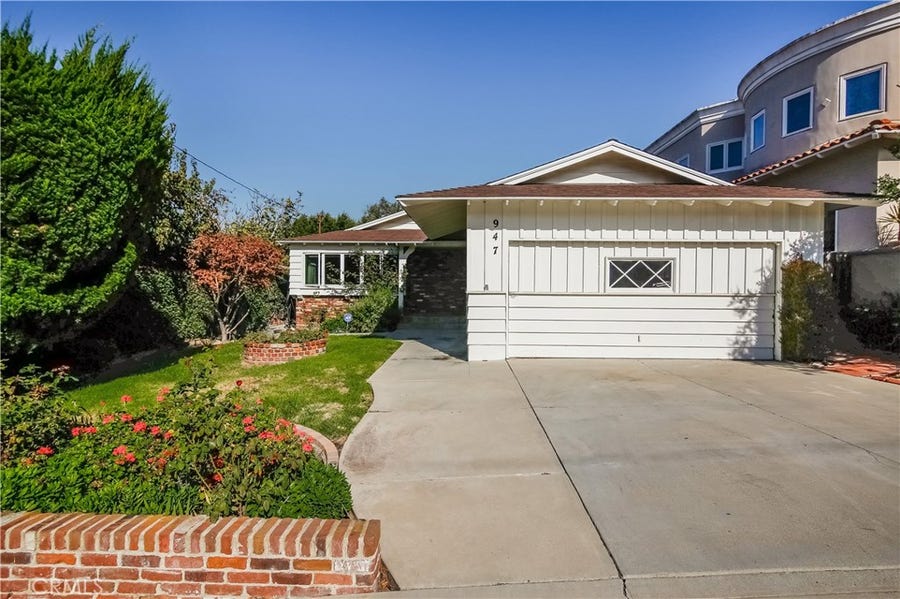 Property photo for 947 9th Street, Manhattan Beach, CA