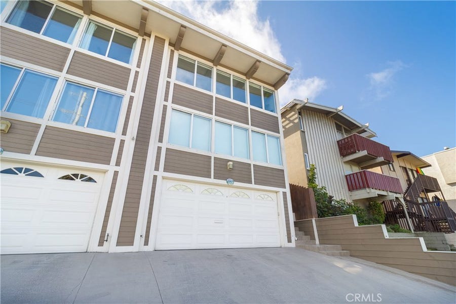 Property photo for 460 Rosecrans Avenue, Manhattan Beach, CA