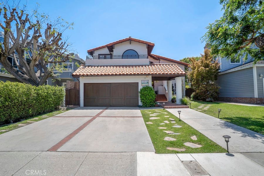 Property photo for 1622 10th Street, Manhattan Beach, CA