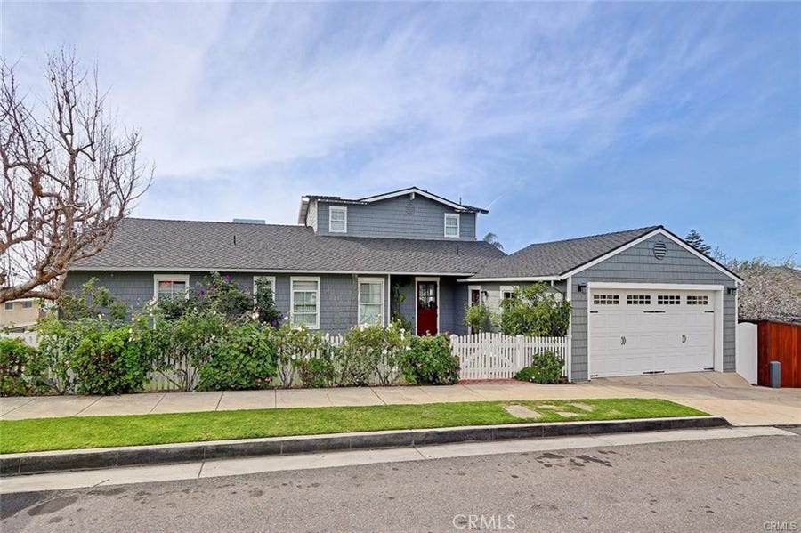 Property photo for 955 8th Place, Hermosa Beach, CA