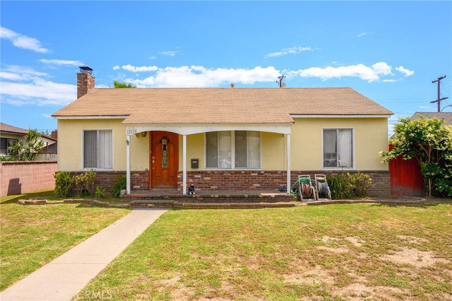 Property photo for 10212 Foster Road, Bellflower, CA