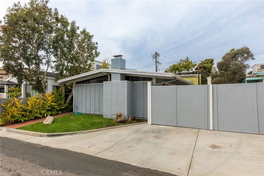 Property photo for 465 33rd Street, Manhattan Beach, CA