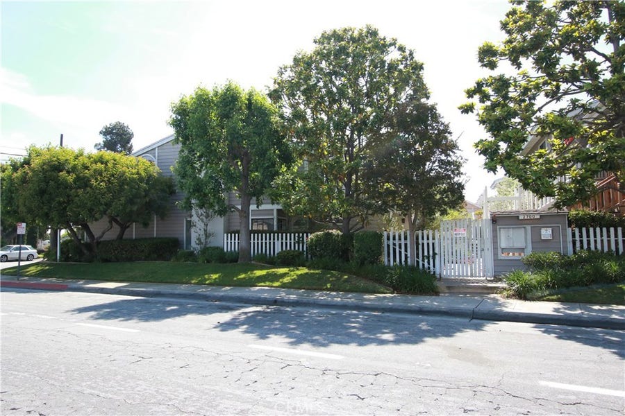 Property photo for 2700 Arlington Avenue, #103, Torrance, CA