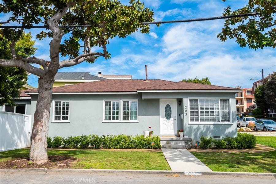 Property photo for 203 W Walnut Avenue, El Segundo, CA