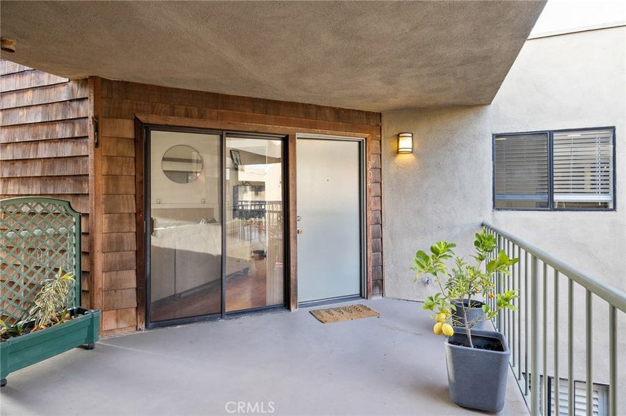 Property photo for 403 W 7th Street, #304, Long Beach, CA