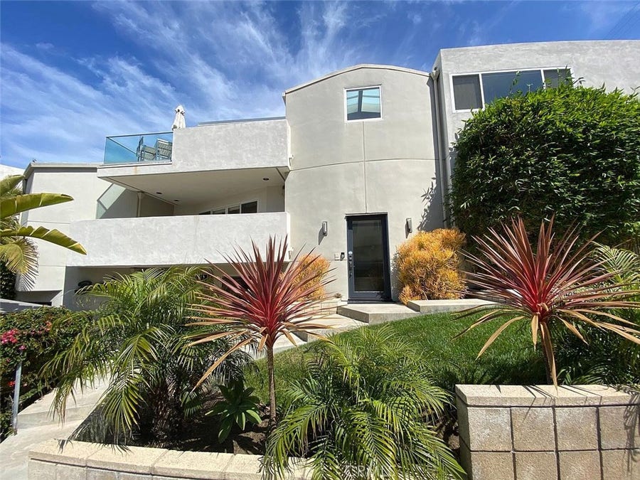 Property photo for 701 Bayview Drive, Manhattan Beach, CA