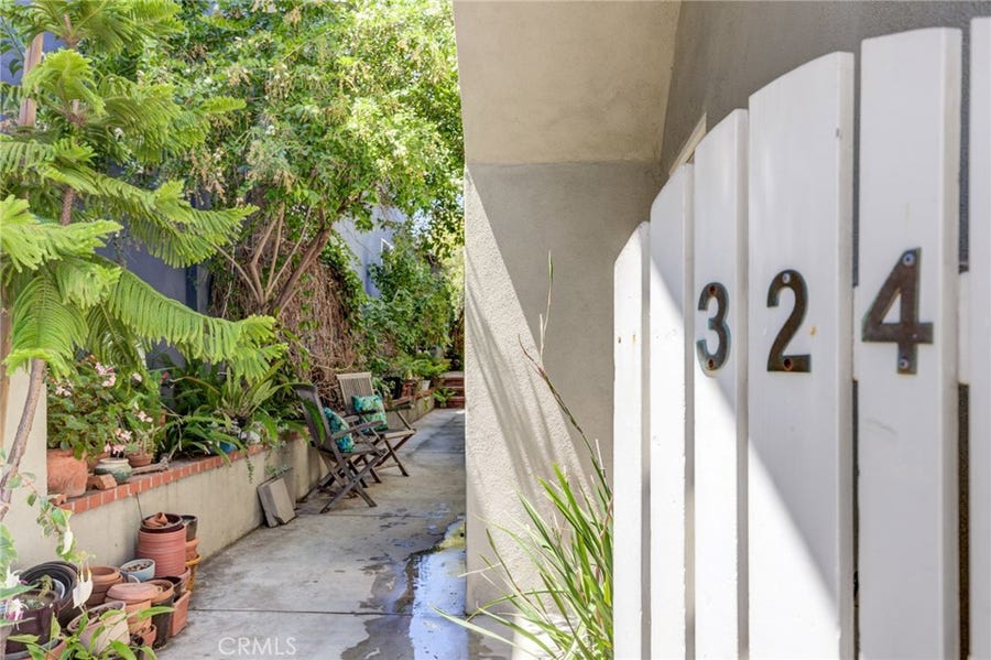 Property photo for 324 4th Street, Manhattan Beach, CA