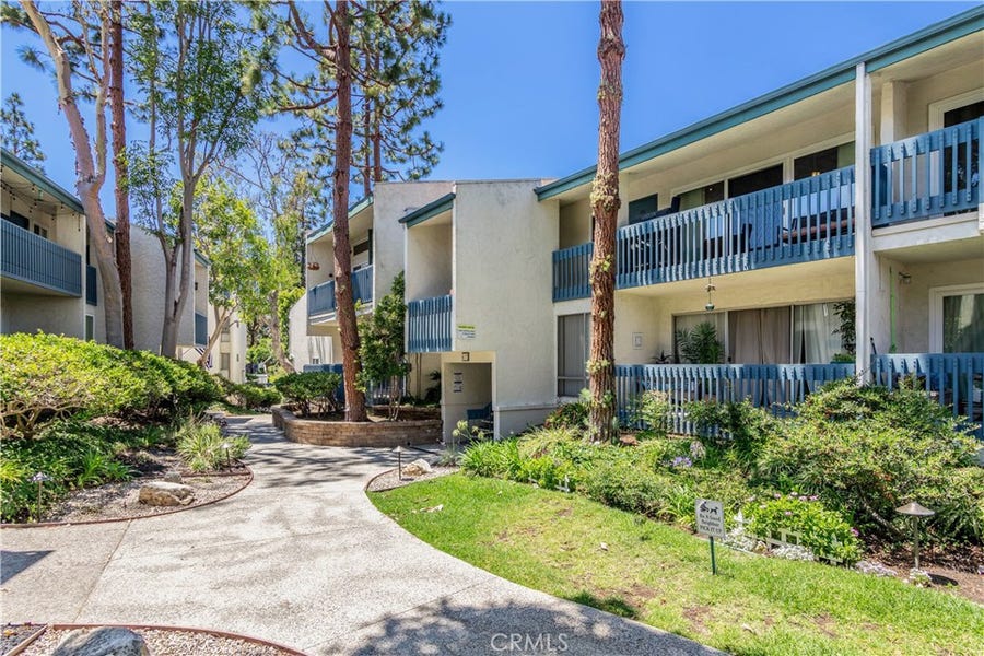 Property photo for 637 S Prospect Avenue, #202, Redondo Beach, CA