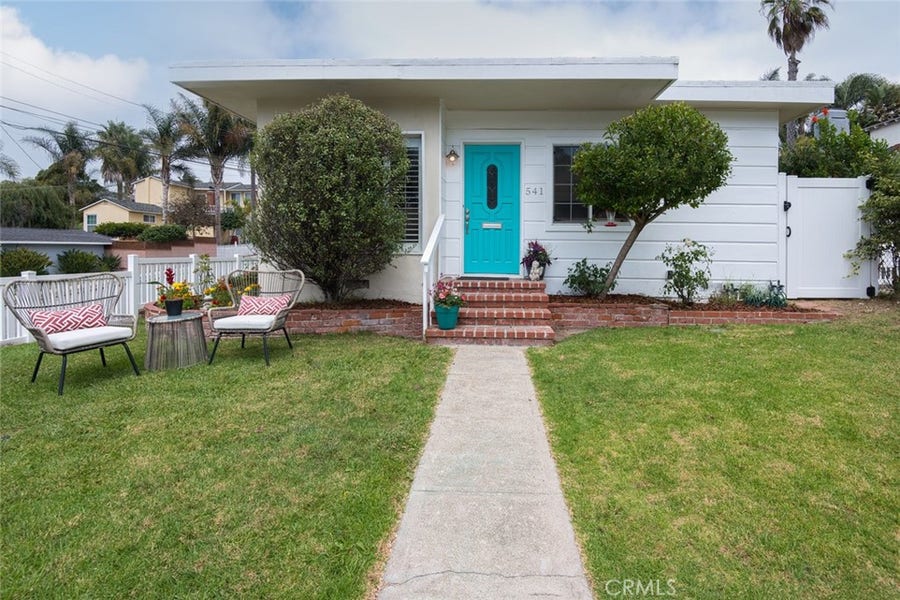 Property photo for 541 W Mariposa Avenue, El Segundo, CA