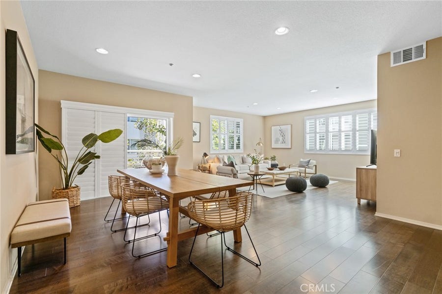 Property photo for 13032 Union Avenue, #202, Hawthorne, CA