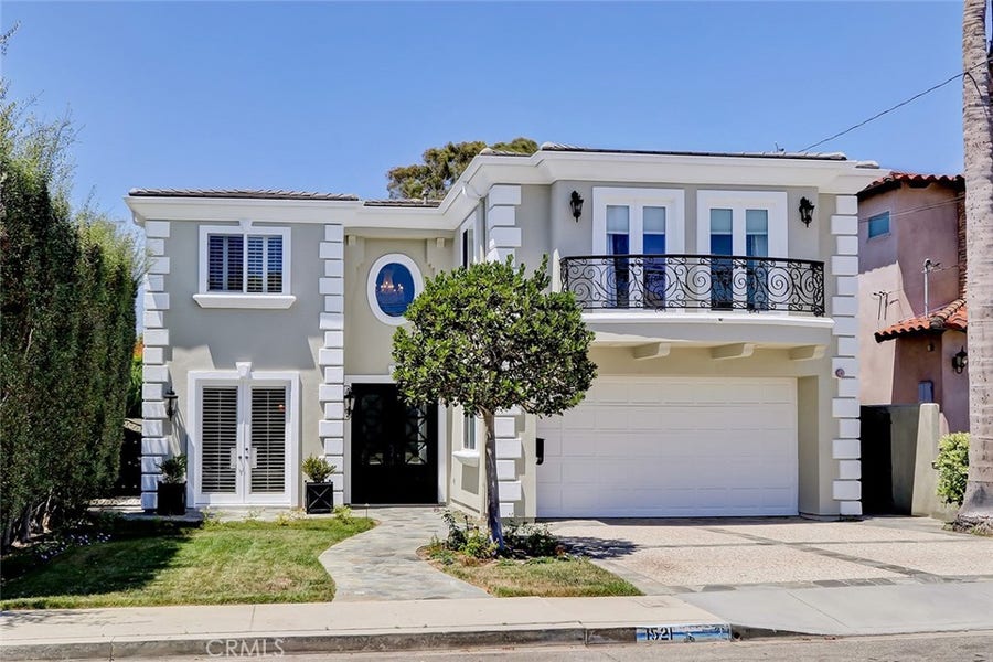 Property photo for 1521 Mathews Avenue, Manhattan Beach, CA
