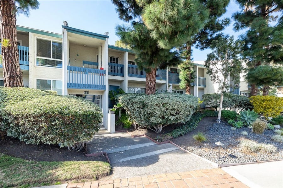 Property photo for 631 S Prospect Avenue, #202, Redondo Beach, CA