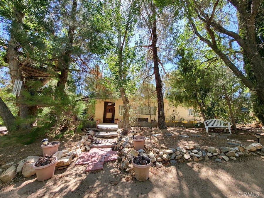Property photo for 9575 Cerra Vista Road, Apple Valley, CA