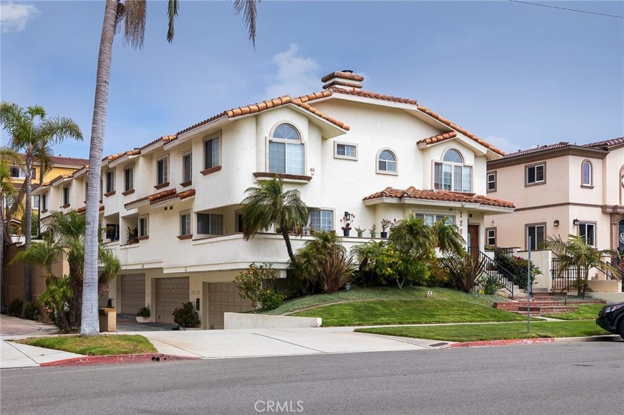 Property photo for 128 S Broadway, #E, Redondo Beach, CA