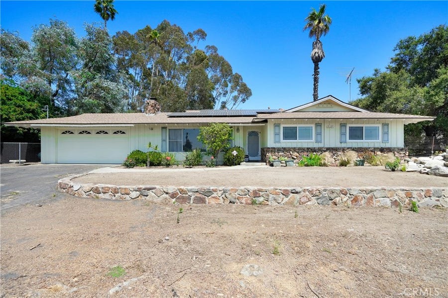 Property photo for 154 N Ridge, Fallbrook, CA