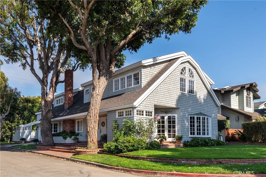 Property photo for 738 19th St, Manhattan Beach, CA