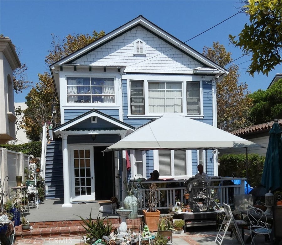 Property photo for 218 N Broadway, Redondo Beach, CA