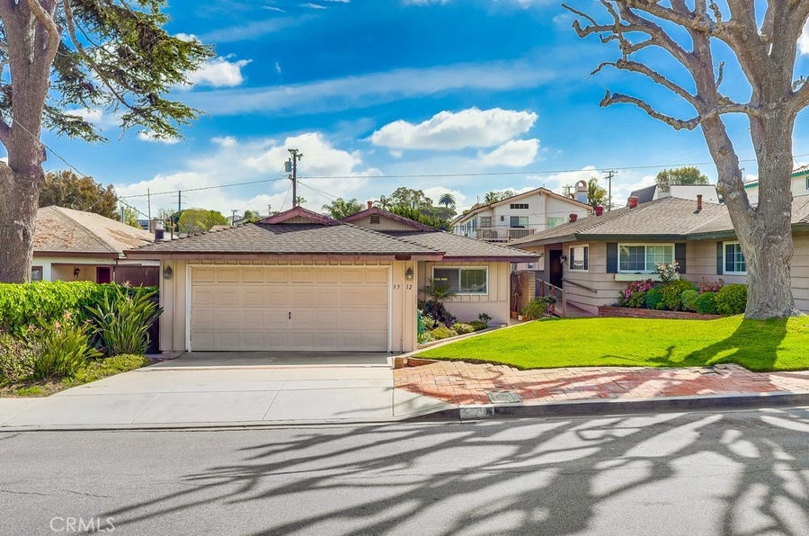 Property photo for 3512 Maple Avenue, Manhattan Beach, CA