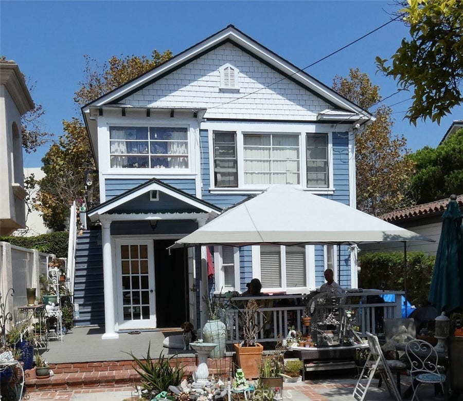 Property photo for 218 N Broadway, Redondo Beach, CA